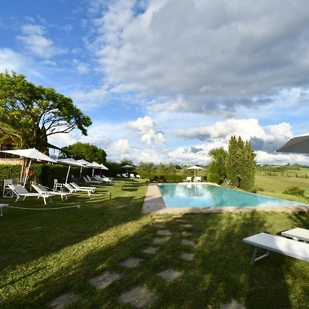 Le Rocche Di Valiano Aparthotel ภายนอก รูปภาพ