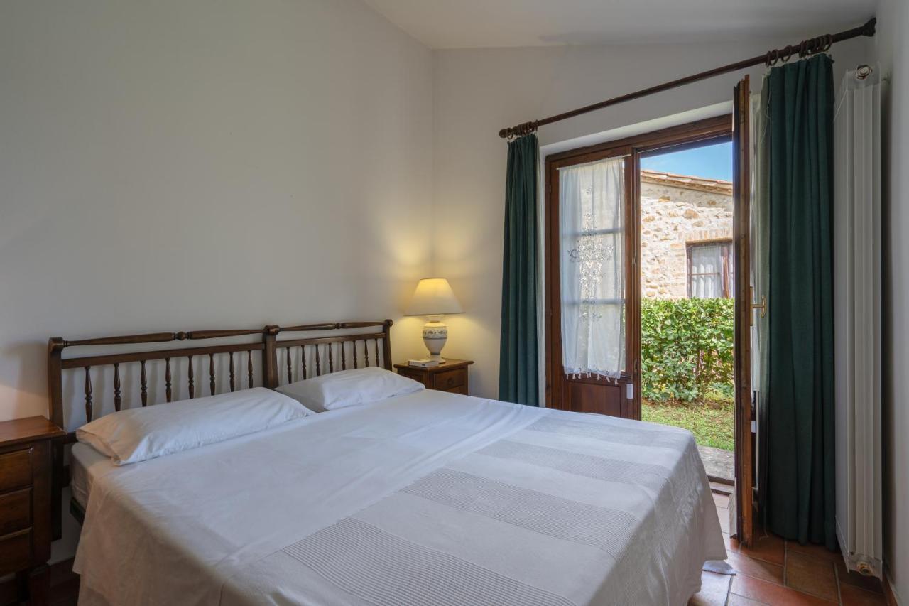 Le Rocche Di Valiano Aparthotel ภายนอก รูปภาพ