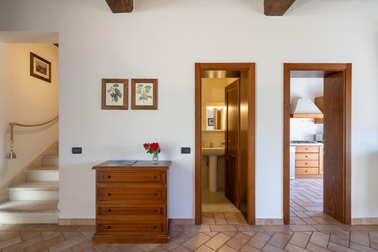 Le Rocche Di Valiano Aparthotel ภายนอก รูปภาพ
